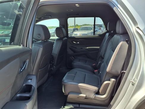 Used 2022 Chevrolet Traverse RS w/ LPO, Floor Liner Package AWD/4WD image 11