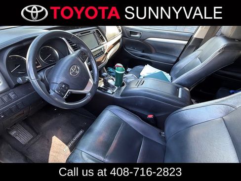 Used 2015 Toyota Highlander XLE FWD image 4