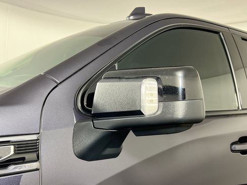 Used 2023 GMC Sierra 1500 AT4 w/ Technology Package image 12