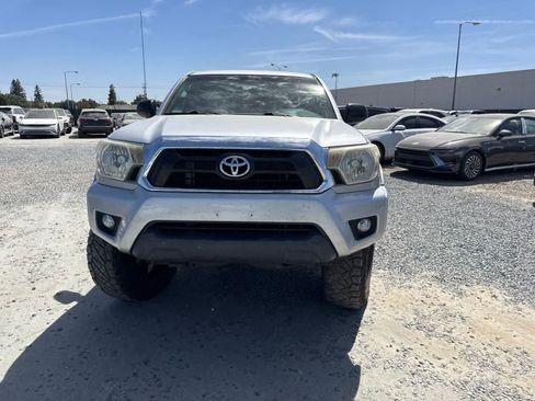 Used 2013 Toyota Tacoma 4x4 Double Cab w/ TRD Off-Road Pkg image 2