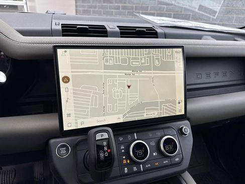 New 2026 Land Rover Defender 110 X-Dynamic SE image 23