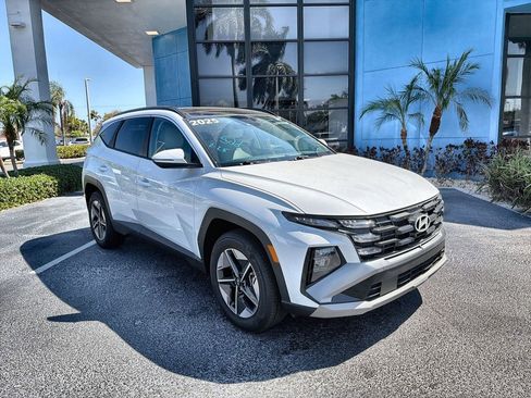 Used 2025 Hyundai Tucson SEL image 2