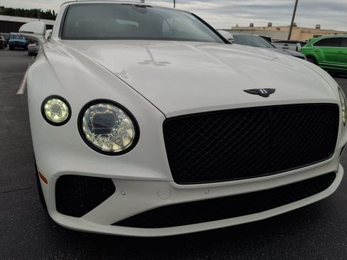 Used 2021 Bentley Continental GT AWD/4WD image 19