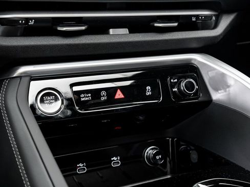 New 2025 Audi Q5 2.0T Premium Plus image 19
