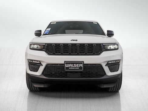 New 2025 Jeep Grand Cherokee Limited w/ Black Appearance Package image 2