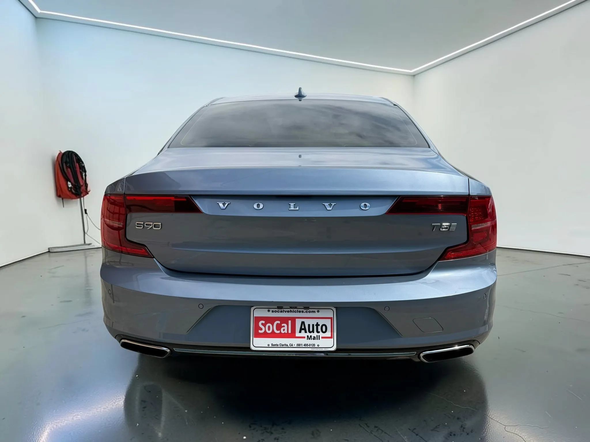 Used 2017 Volvo S90 T5 Inscription w/ Vision Package FWD image 5