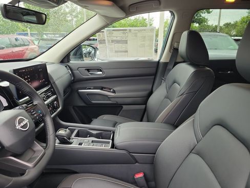 New 2026 Nissan Pathfinder SL FWD image 19