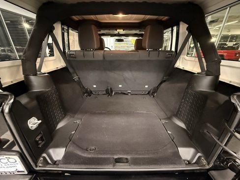 Certified 2017 Jeep Wrangler Unlimited Sahara w/ Connectivity Group image 39