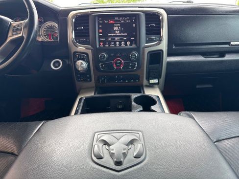 Used 2013 RAM 1500 Laramie w/ Convenience Group AWD/4WD image 9