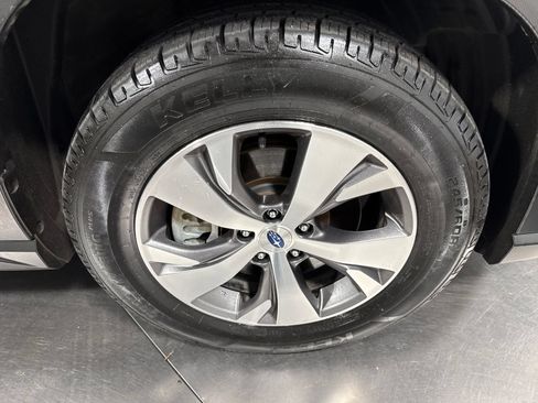 Used 2022 Subaru Ascent Premium w/ Convenience Package AWD/4WD image 13