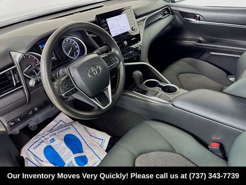 Used 2022 Toyota Camry LE FWD image 4