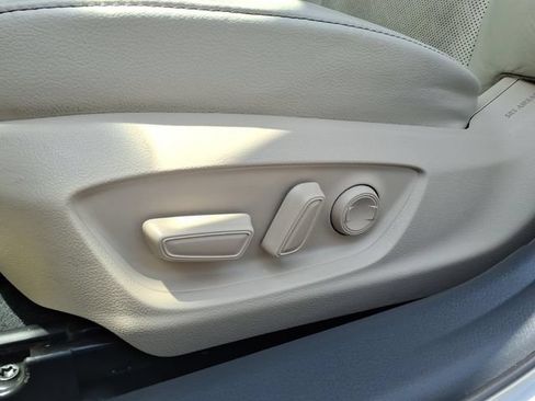 Used 2023 Toyota Camry XLE w/ Protection Package (Q2) (TMS) FWD image 5