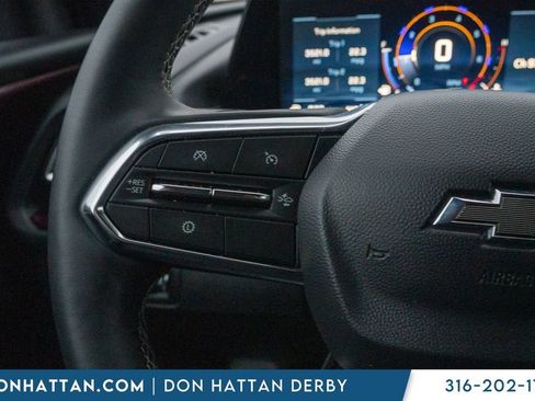 Used 2025 Chevrolet Traverse Z71 AWD/4WD image 10