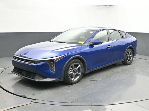 Used 2025 Kia K4 FWD image 8