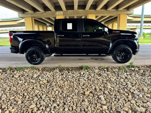 Used 2021 Chevrolet Silverado 1500 Custom Trail Boss w/ Safety Confidence Package AWD/4WD image 2