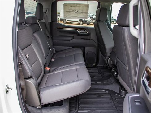 New 2026 GMC Sierra 1500 Elevation image 14