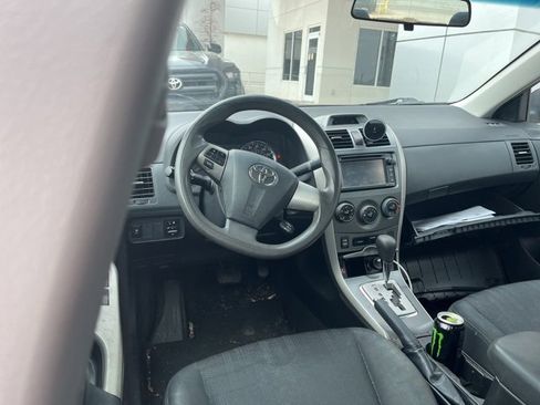 Used 2013 Toyota Corolla S image 8