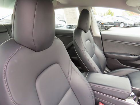 Used 2020 Tesla Model 3 Long Range image 26