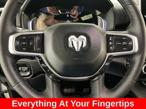 Used 2025 RAM 1500 Big Horn AWD/4WD image 4