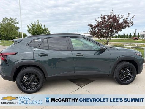 New 2026 Chevrolet Trax LT w/ Driver Confidence Package FWD image 22