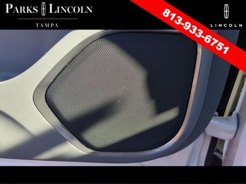 Used 2019 Lincoln Nautilus Reserve w/ Driver Assistance Package FWD image 18