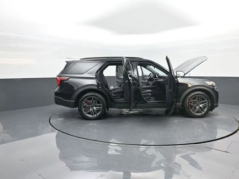 New 2026 Ford Explorer ST image 41