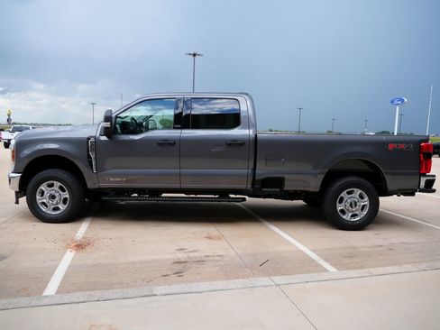 New 2026 Ford F250 XLT AWD/4WD image 3