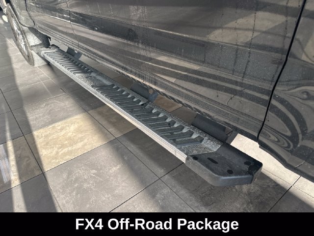Used 2019 Ford F250 XLT w/ XLT Value Package AWD/4WD image 4