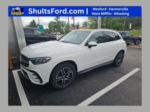 Used 2025 Mercedes-Benz GLC 300 4MATIC image 1