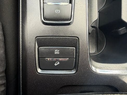 Used 2019 Ford Fusion SE image 24