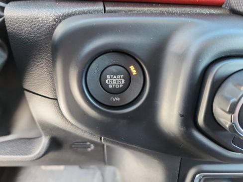 Used 2023 Jeep Wrangler Unlimited Rubicon 4xe image 30