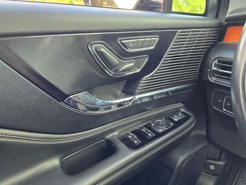 Used 2022 Lincoln Corsair Reserve w/ Equipment Group 201A image 33