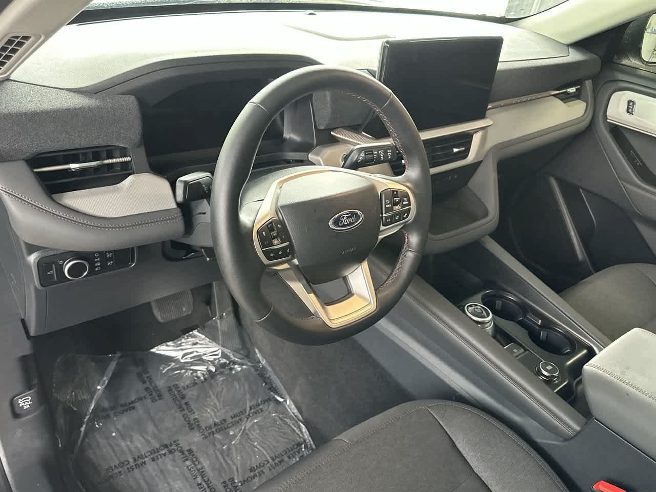 Used 2026 Ford Explorer Active RWD image 13