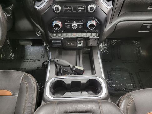 Used 2021 GMC Sierra 3500 AT4 w/ AT4 Premium Plus Package AWD/4WD image 17