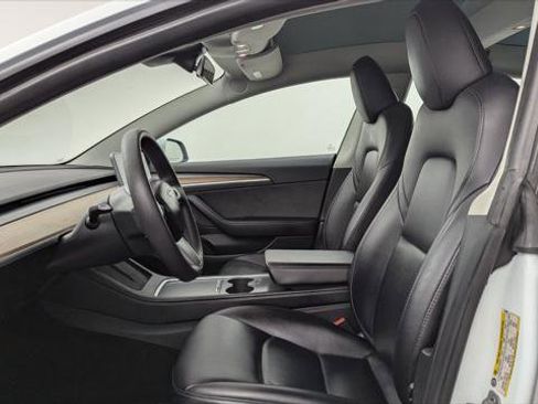 Used 2023 Tesla Model 3 Standard Range image 13