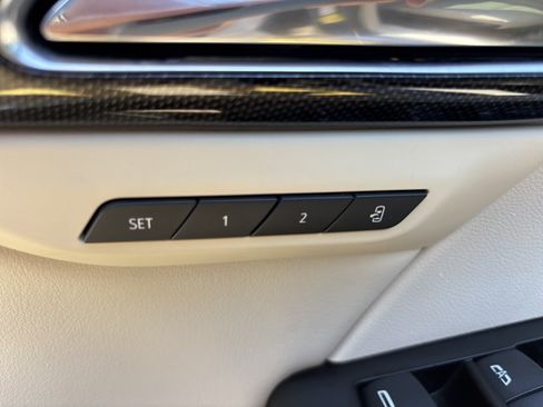 Used 2022 Buick Envision Essence w/ Technology Package I FWD image 20