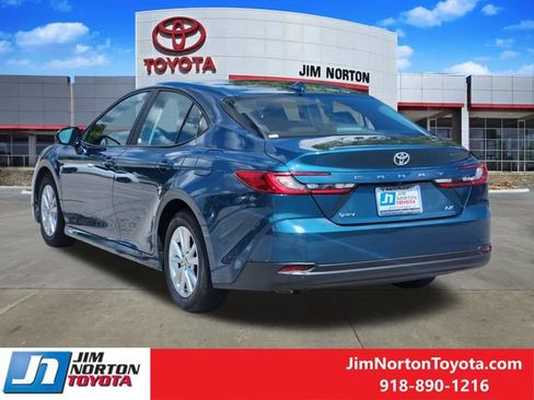 Used 2025 Toyota Camry LE FWD image 7