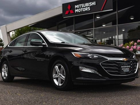 Used 2022 Chevrolet Malibu LT FWD image 6