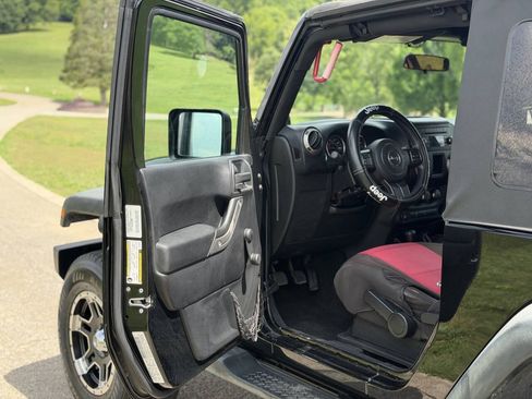Used 2013 Jeep Wrangler Sport w/ Trailer Tow Group AWD/4WD image 26