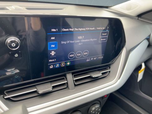 New 2026 Chevrolet Trax LS w/ LS Convenience Package FWD image 23