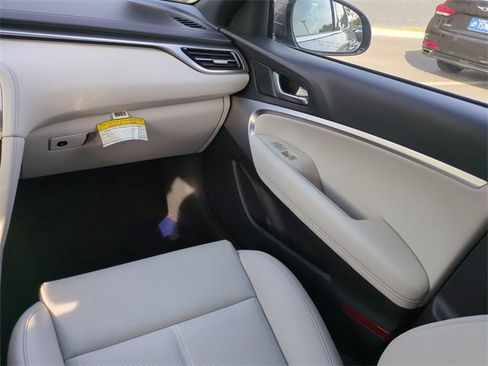 Certified 2025 Genesis G70 2.5T image 15