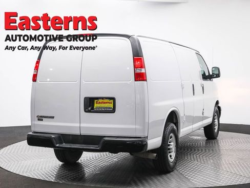 Used 2019 Chevrolet Express 2500 w/ Communications Package image 5