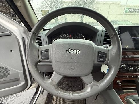 Used 2006 Jeep Grand Cherokee Limited image 13