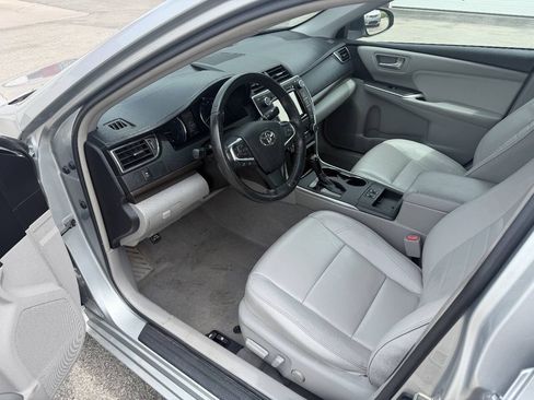 Used 2016 Toyota Camry XLE FWD image 6