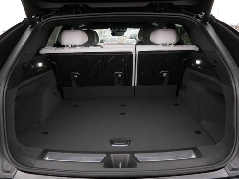 New 2026 Cadillac Lyriq Premium Luxury image 16