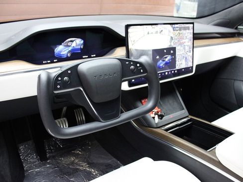 Used 2022 Tesla Model S AWD image 51