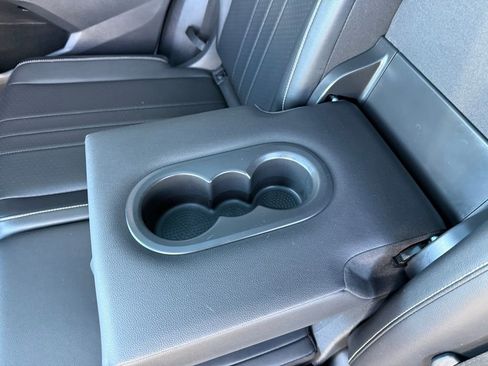 Used 2022 Volkswagen Tiguan SE R-Line image 26