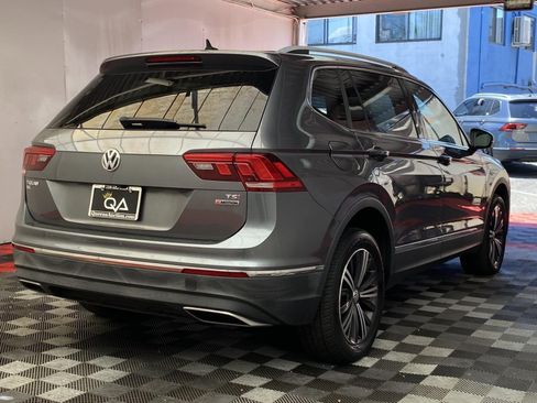 Used 2018 Volkswagen Tiguan SEL AWD/4WD image 5
