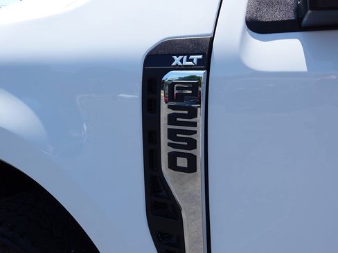 Used 2024 Ford F250 XLT w/ FX4 Off-Road Package AWD/4WD image 13