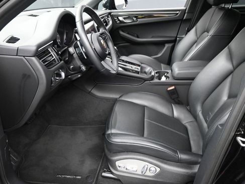Used 2024 Porsche Macan S image 6